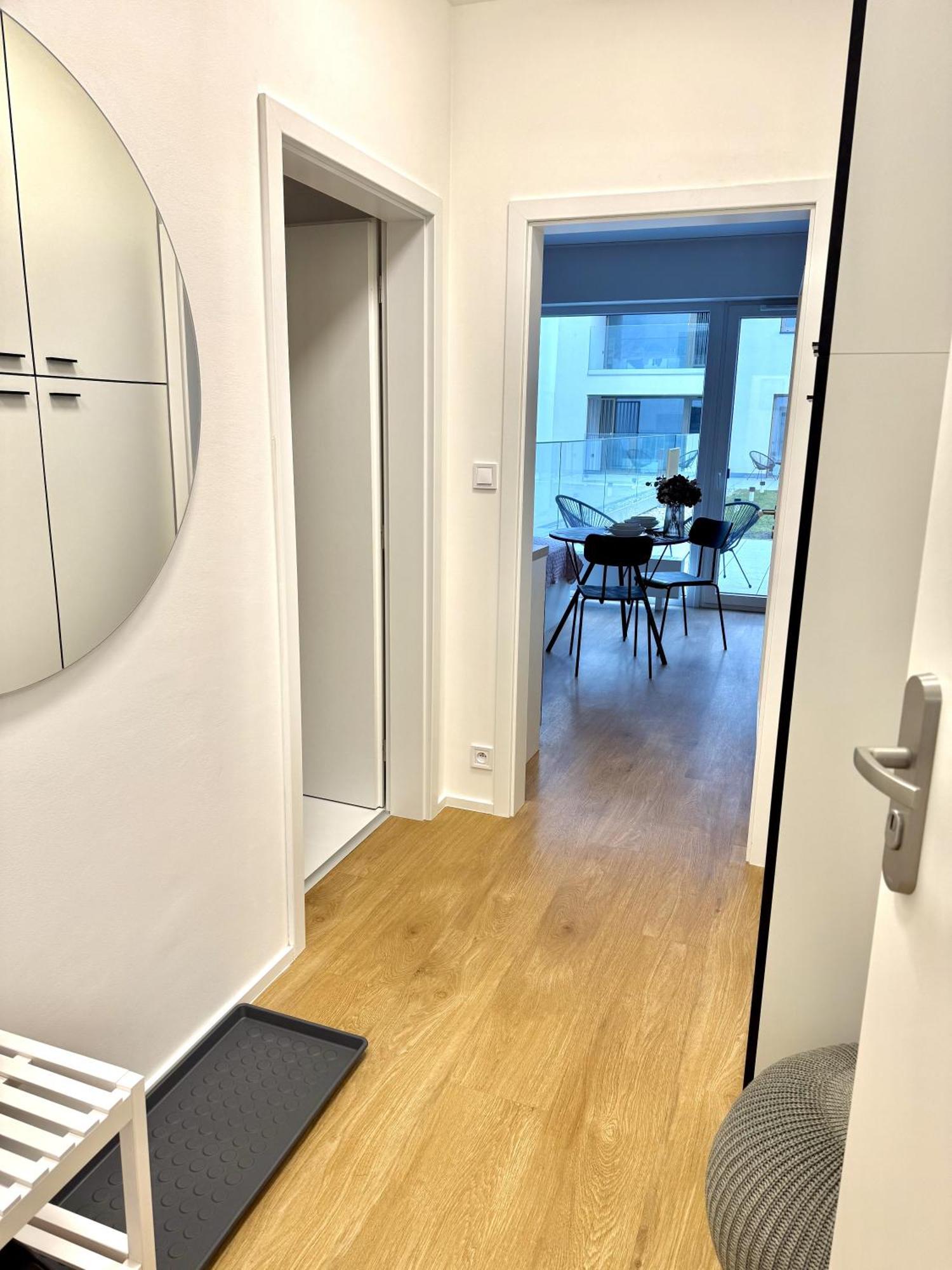 City Relax Apartments With Free Parking, 10 Mins Walk To City Centre Brno Buitenkant foto