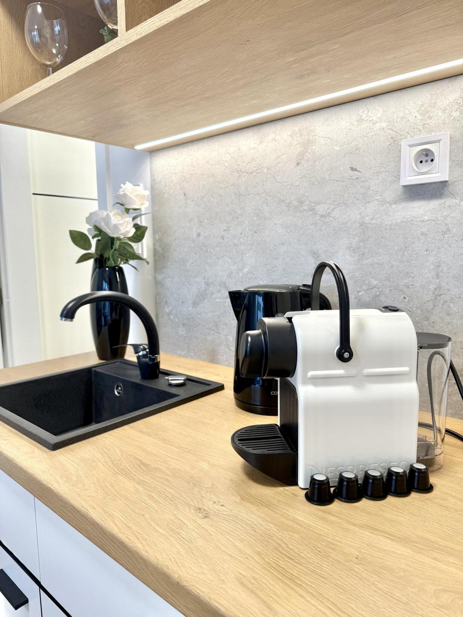 City Relax Apartments With Free Parking, 10 Mins Walk To City Centre Brno Buitenkant foto